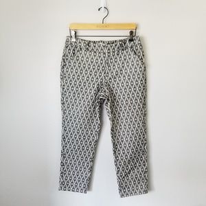 🌟 Merona Black & White Capris 10